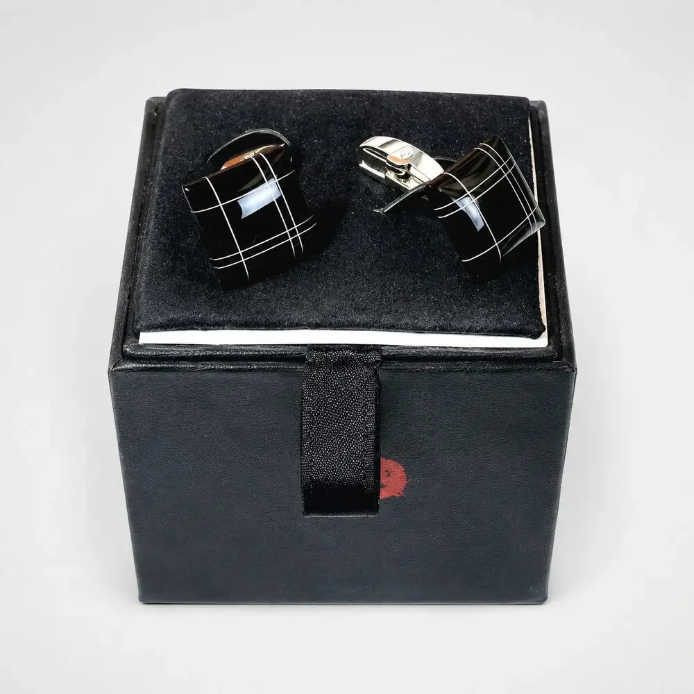 Engara cufflinks featuring